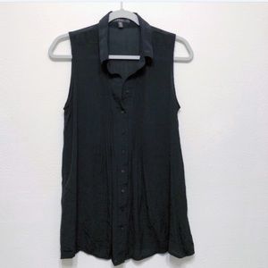 Black Pleated Button-Down Sleeveless Top - Medium